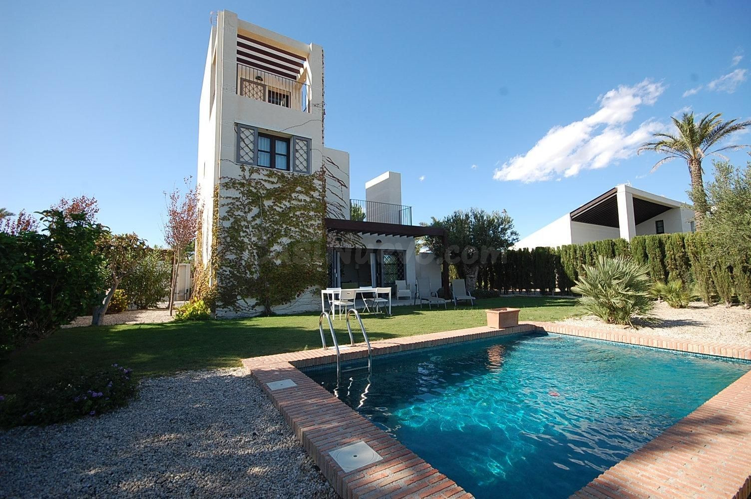 Villa 4 habitaciones 100m² en venta - Jerónimo Y Avileses
