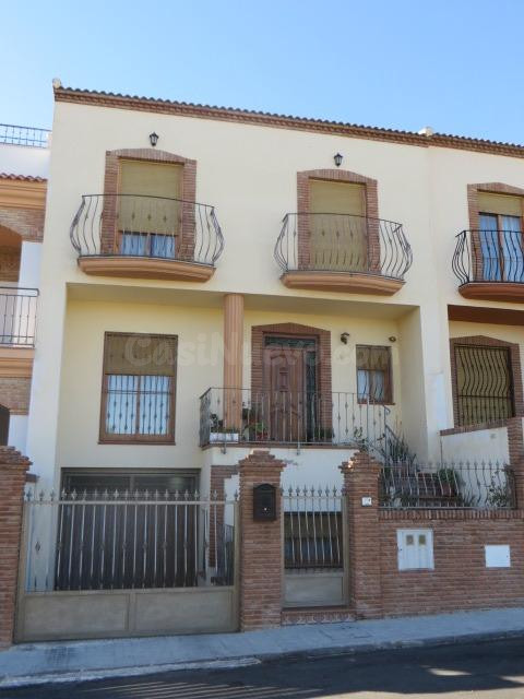 VENTA DE CASA SIN POSESIÓN EN TORREDELCAMPO (JAÉN), NO SE PUEDE VISITAR.