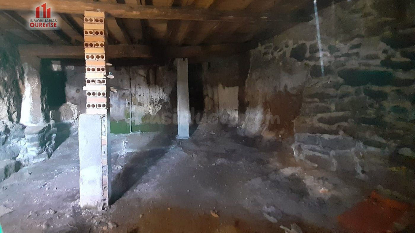 CASA DE PIEDRA SITA EN LA ZONA  DE VILAMARIN, A 15 MINUTOS D - foto 5