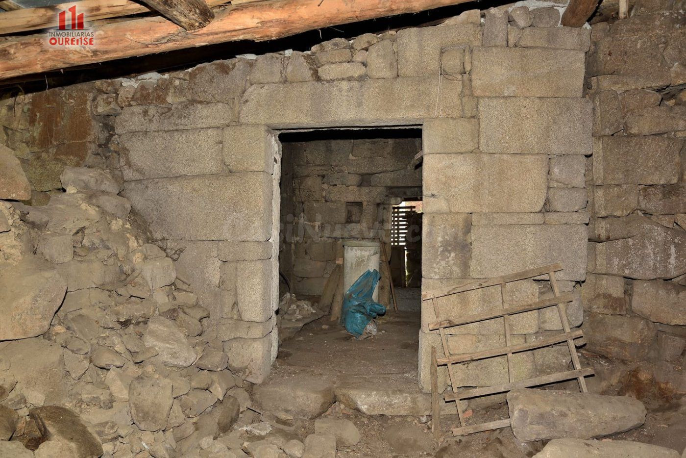 CASA PARA REAHABILITAR EN LA ZONA DE REQUEIXO DE CANDEDO - foto 3