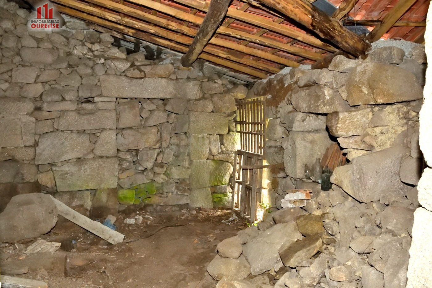 CASA PARA REAHABILITAR EN LA ZONA DE REQUEIXO DE CANDEDO - foto 4