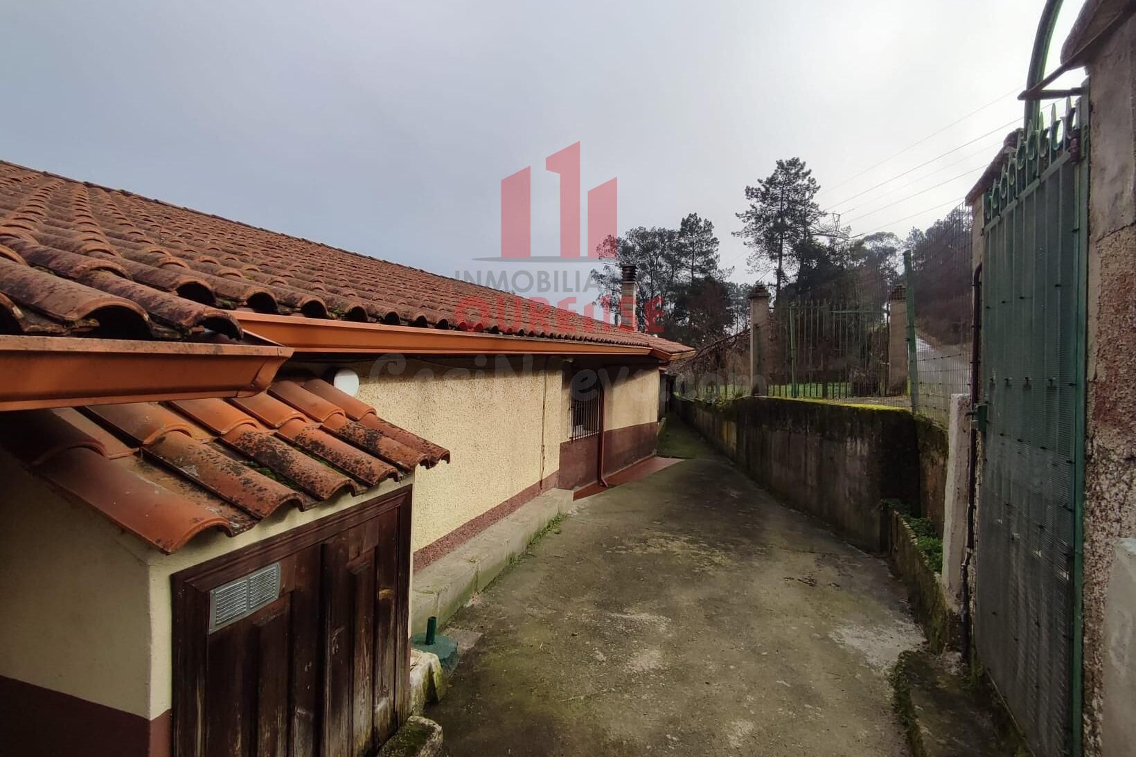 AMPLIA CASA CON VISTAS AL RÍO MIÑO, CERCA DE ALONGOS. - foto 4