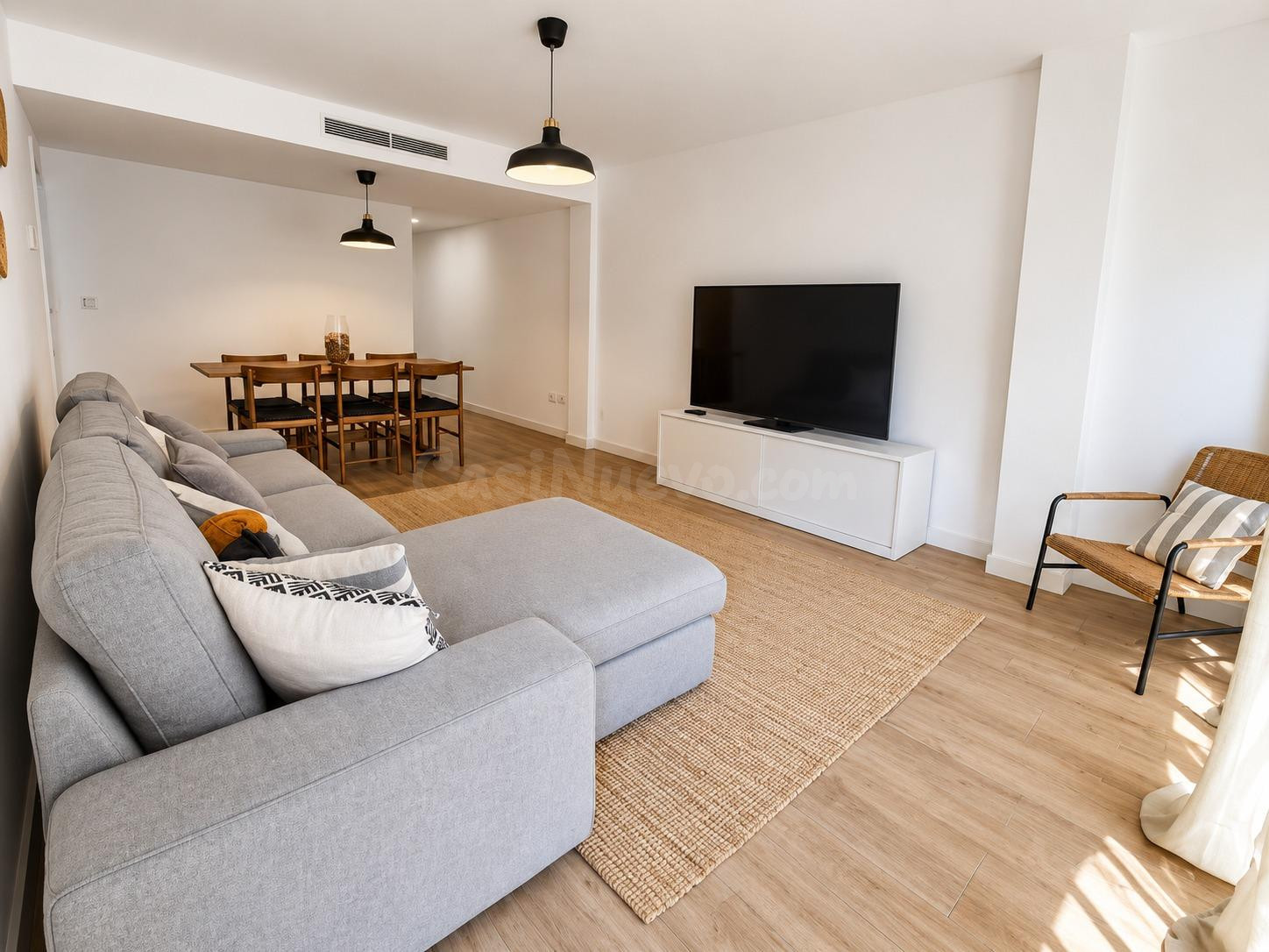 Reformado piso de 4 habitaciones con garaje en pleno Russafa - foto 2