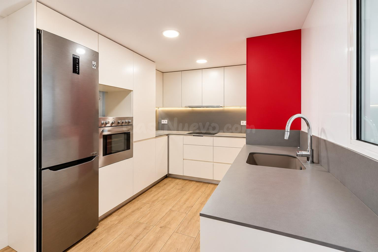 Reformado piso de 4 habitaciones con garaje en pleno Russafa - foto 5