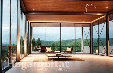 ¡ESPECTACULAR VILLA! AMPLIA CON GARAJE, DOS TERRAZAS Y PISCI - foto 2