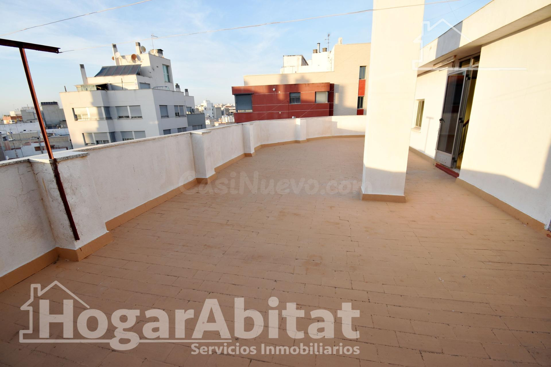 ¡OPORTUNIDAD DE INVERSIÓN! EDIFICIO DE CINCO ALTURAS CON LOC - foto 2