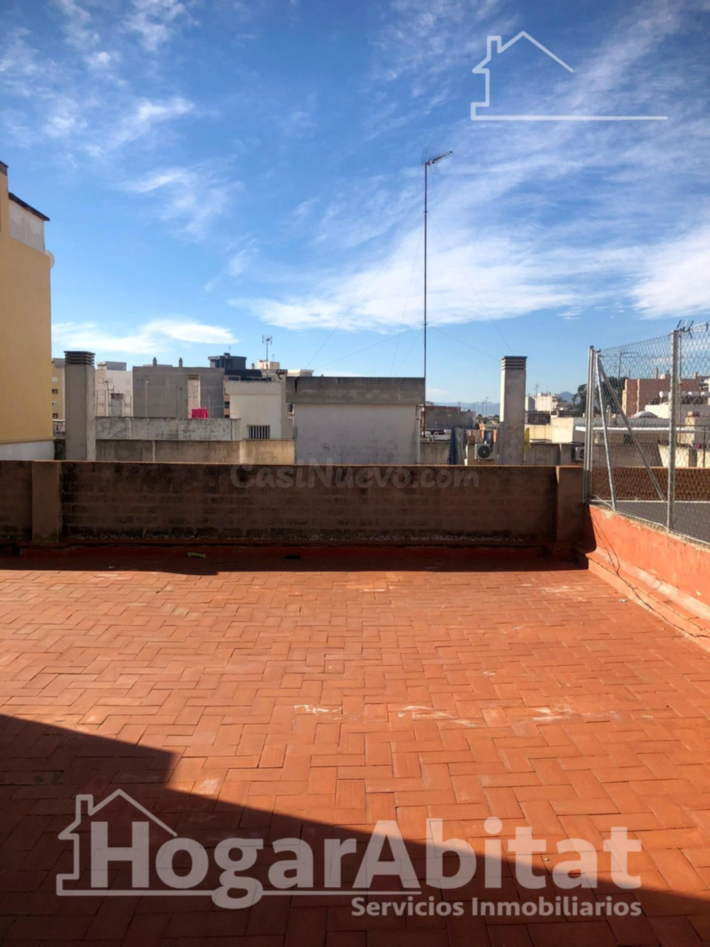 ¡GRAN OPORTUNIDAD PARA INVERSORES EN BURRIANA! EDIFICIO COMPLETO CON TERRAZA A DOS CALLES