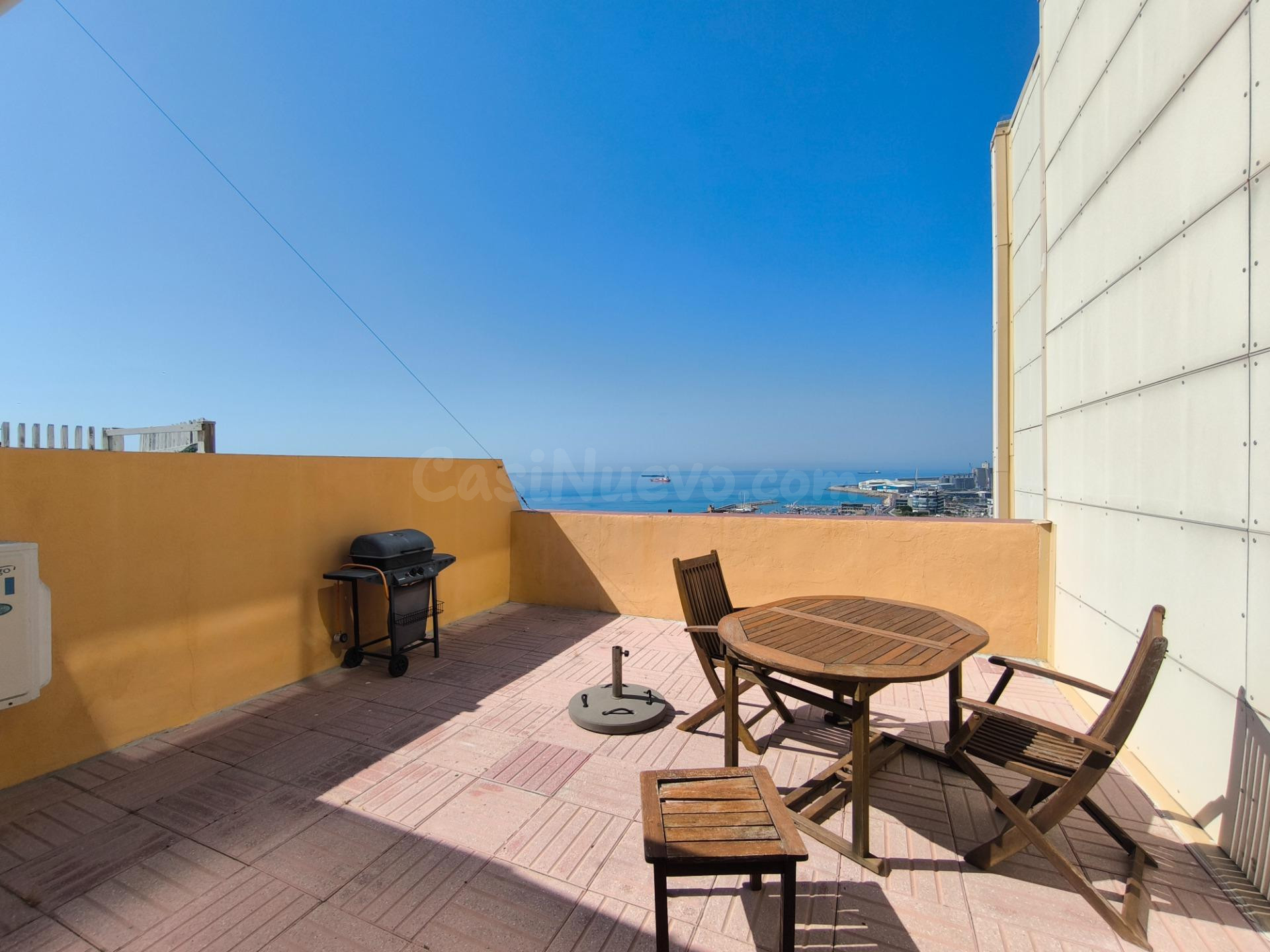 Atico de alquiler temporal en Tarragona. - foto 2