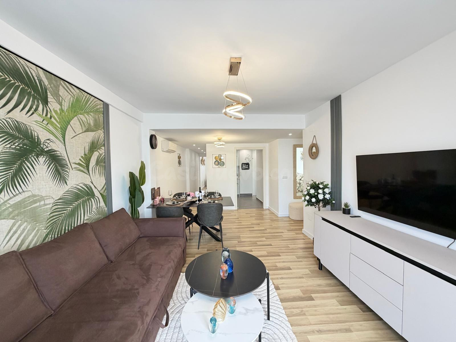 Amplio apartamento reformado en el Corazón de Torrevieja a Solo 100 Metros del Mar!!!