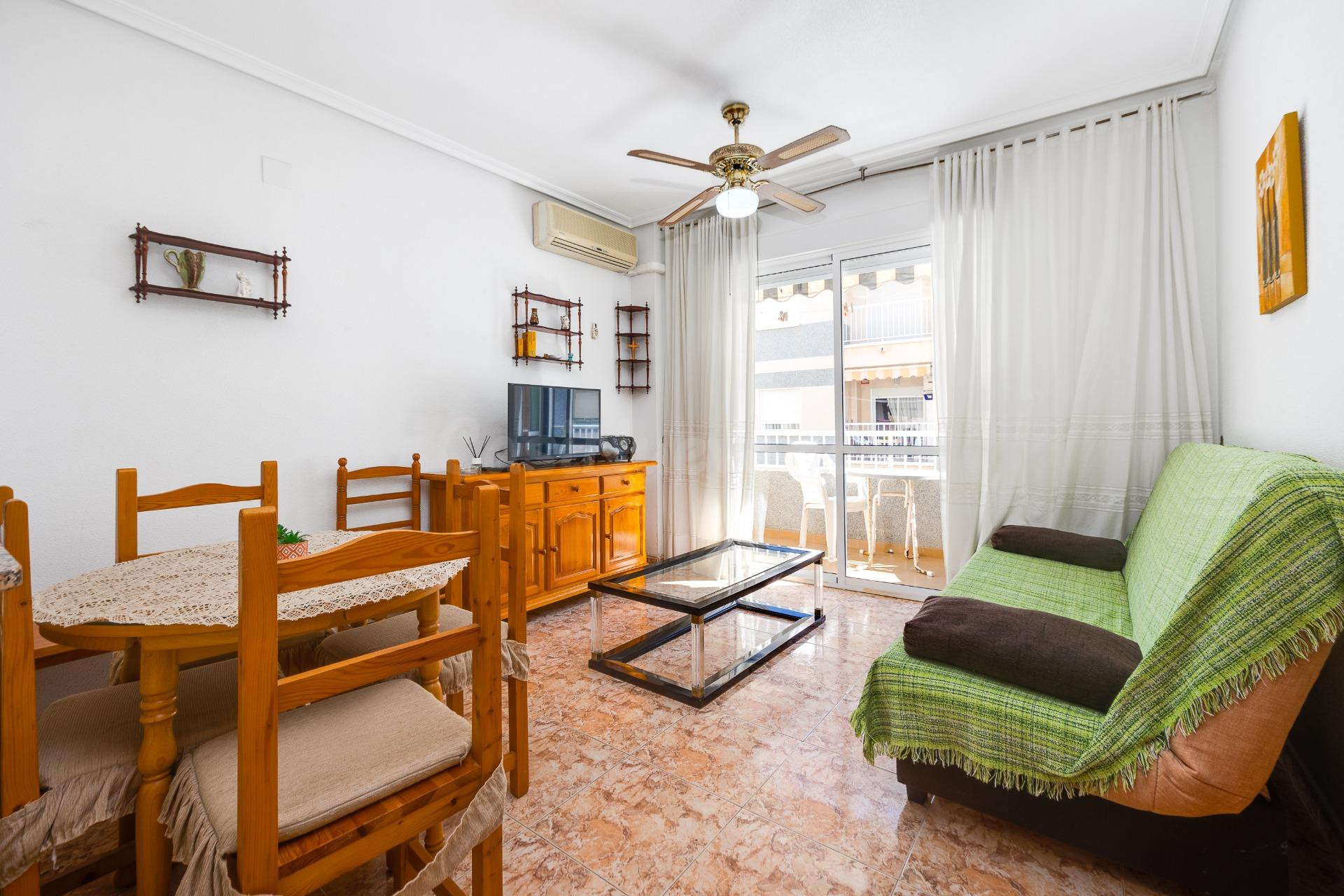 Apartamento de 1 dormitorio con orientación este en el centro de Torrevieja!!!