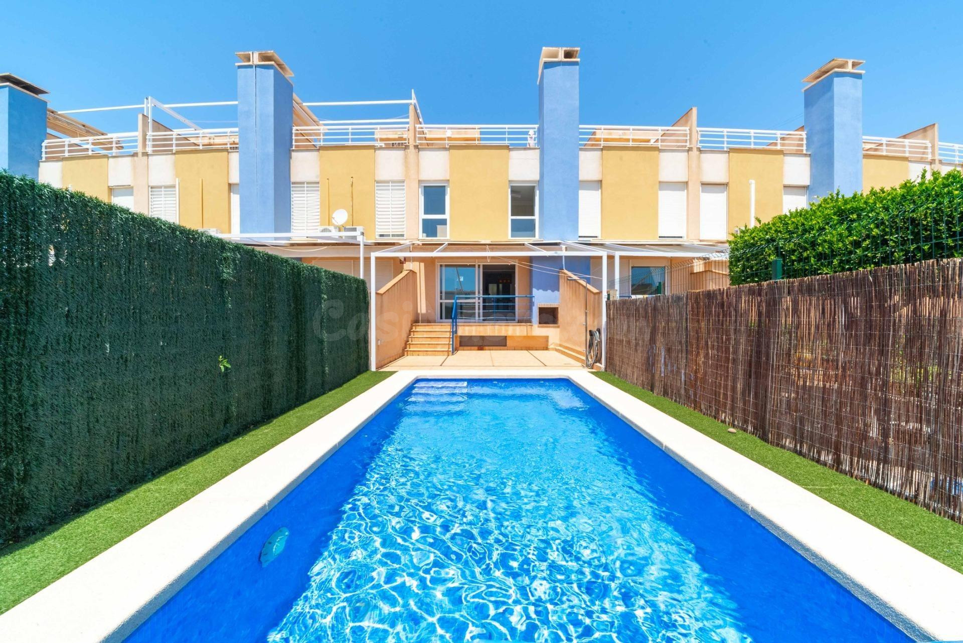 Aguamarina chalet adosado con piscina y vistas al mar a 100 m de la playa!!!