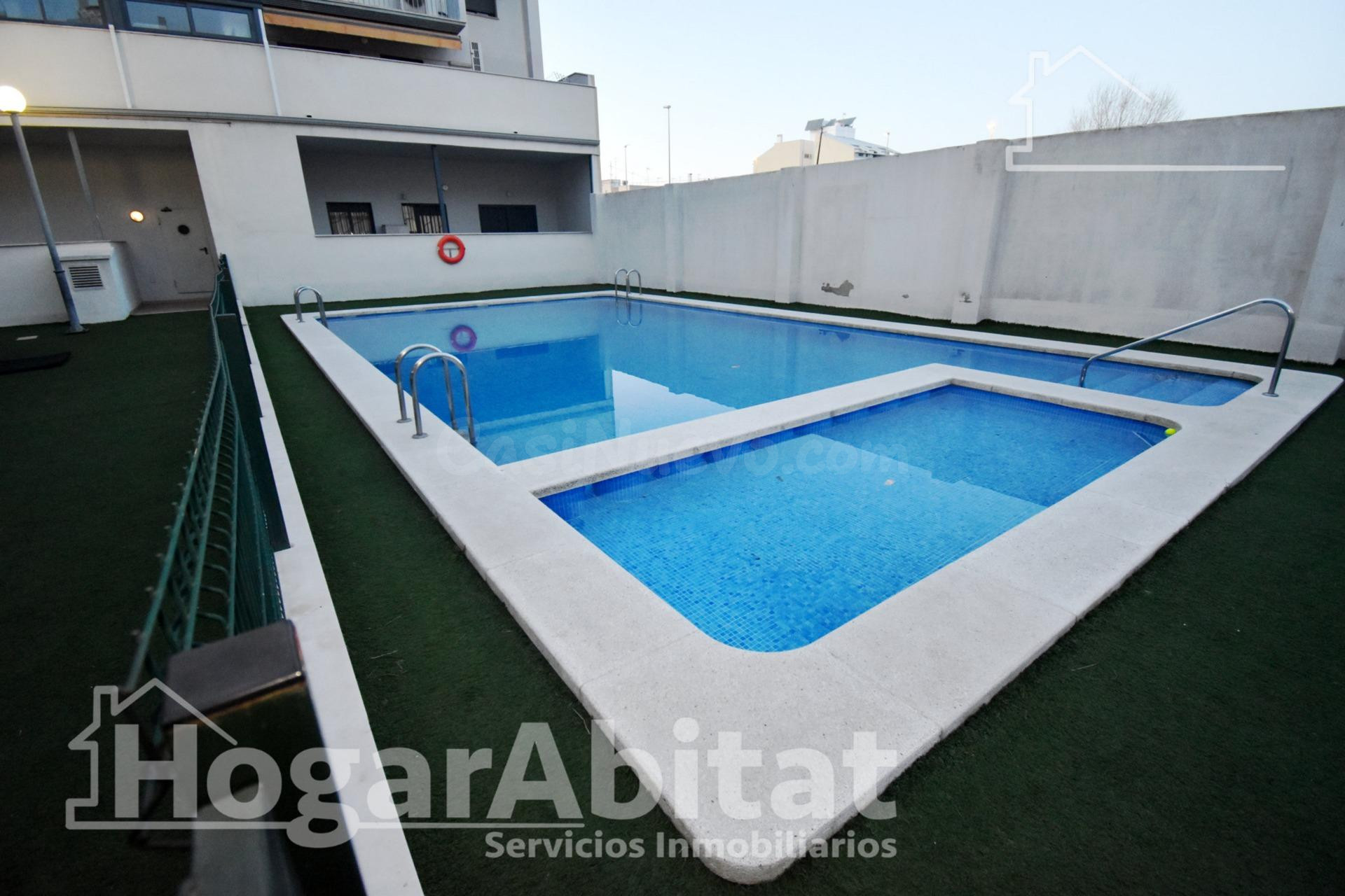 AMPLIO CON DOS TERRAZAS, PISCINA Y GARAJE