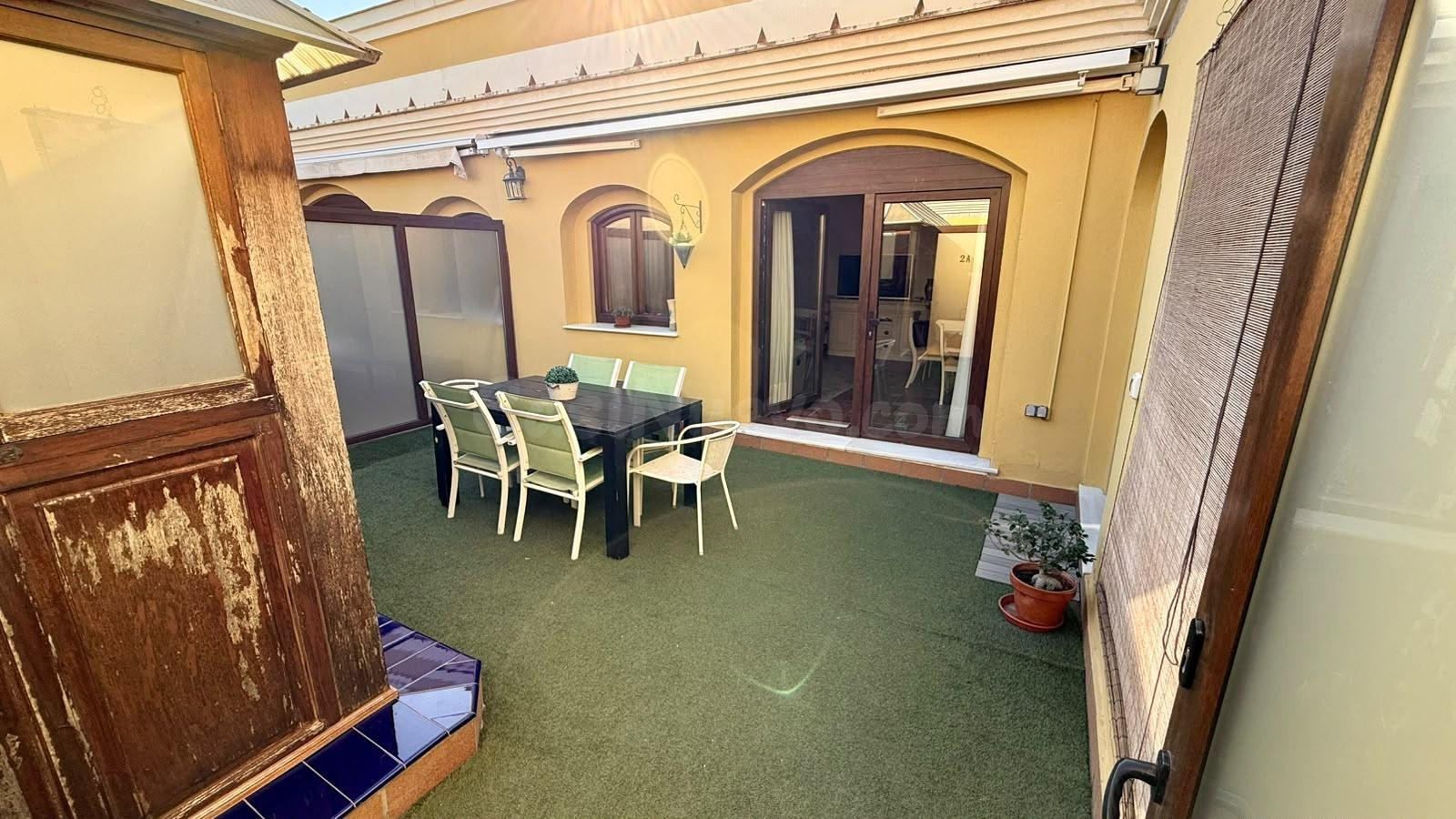 Ático Exclusivo en el Corazón de Sanlúcar con Terraza y Park