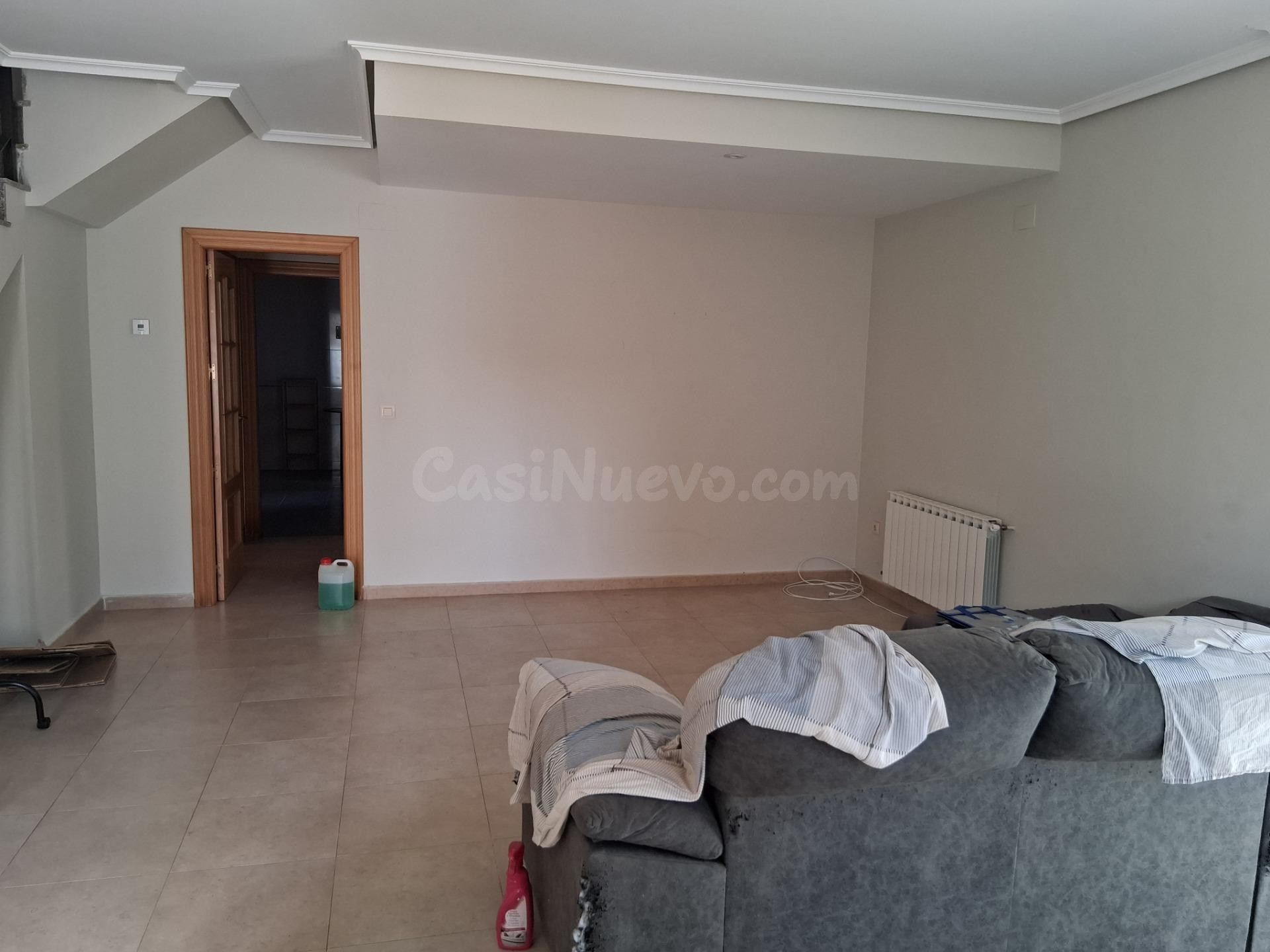 SE VENDE MAGNIFICO ADOSADO EN LA FELIPA