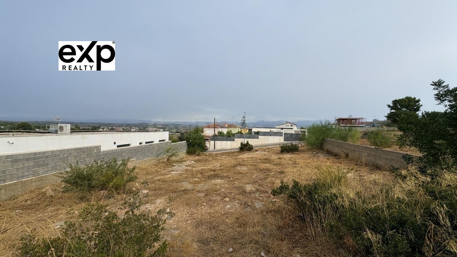 Parcela en urbanización "Els Bancals", en Pobla de Vallbona - foto 2
