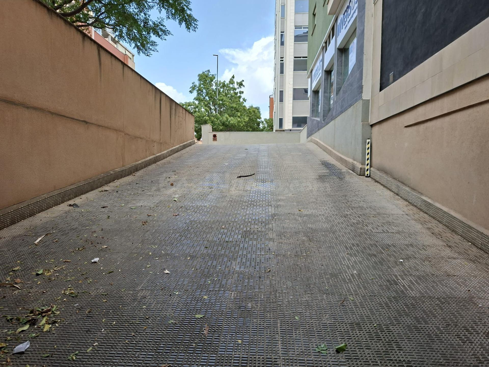 4 magníficas plazas de garaje entre Av Príncipe de Asturias  - foto 2