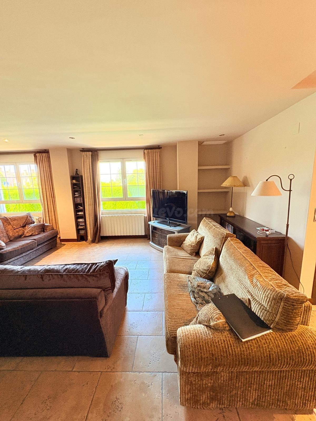 Espectacular Chalet en Petrer - Ideal para Familias - foto 5