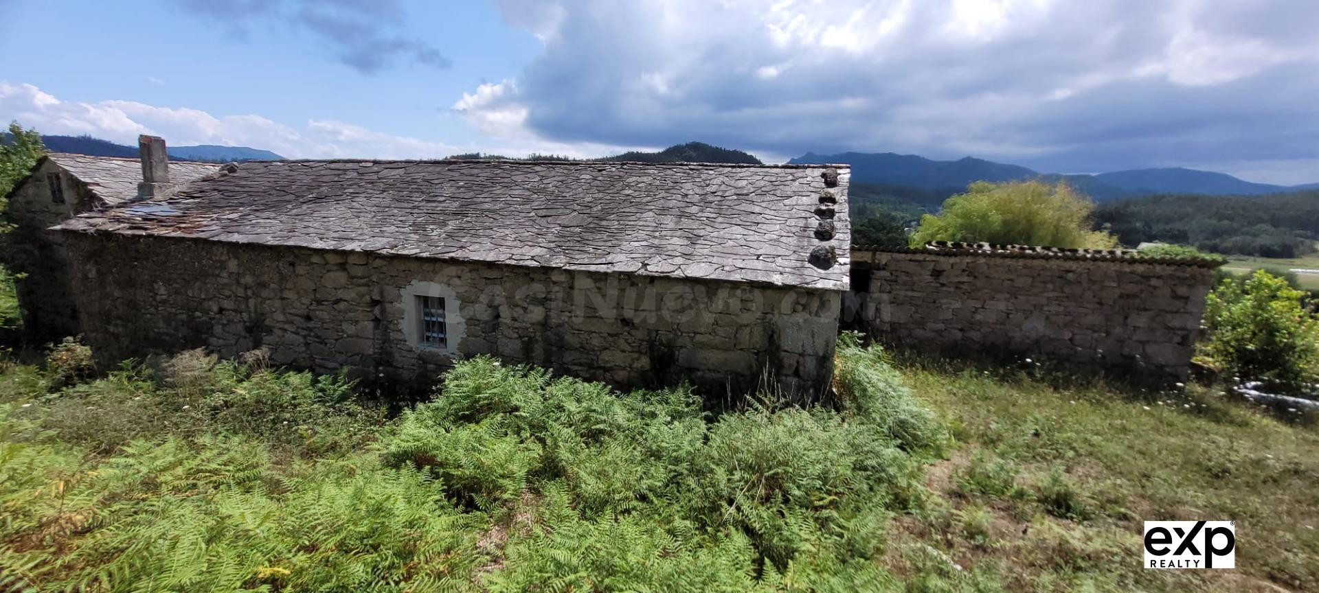 Casa de piedra con finca y espectaculares vistas en Oirán –  - foto 4