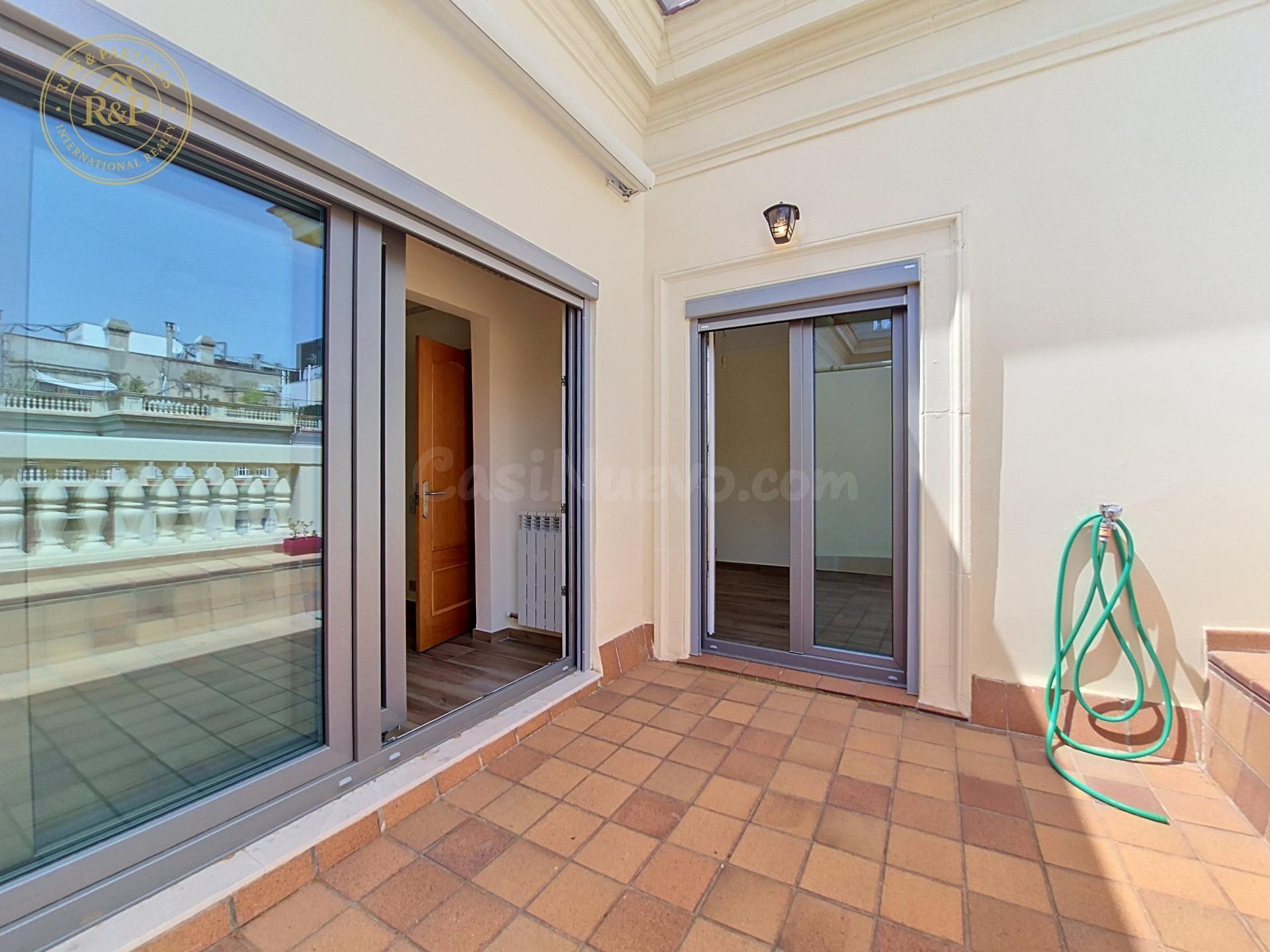 El ático que todos buscan en Les Corts: terraza privada, ref