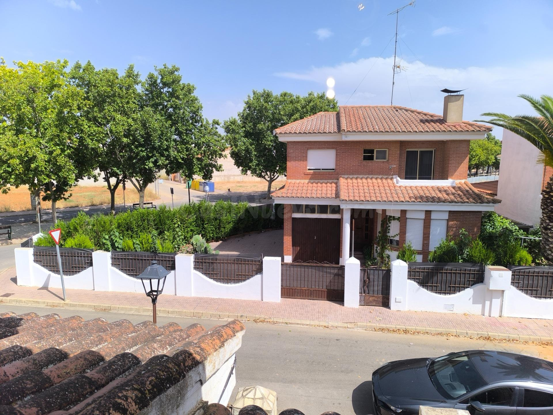 CHALET EN VENTA EN MADRIGUERAS ALBACETE. - foto 2