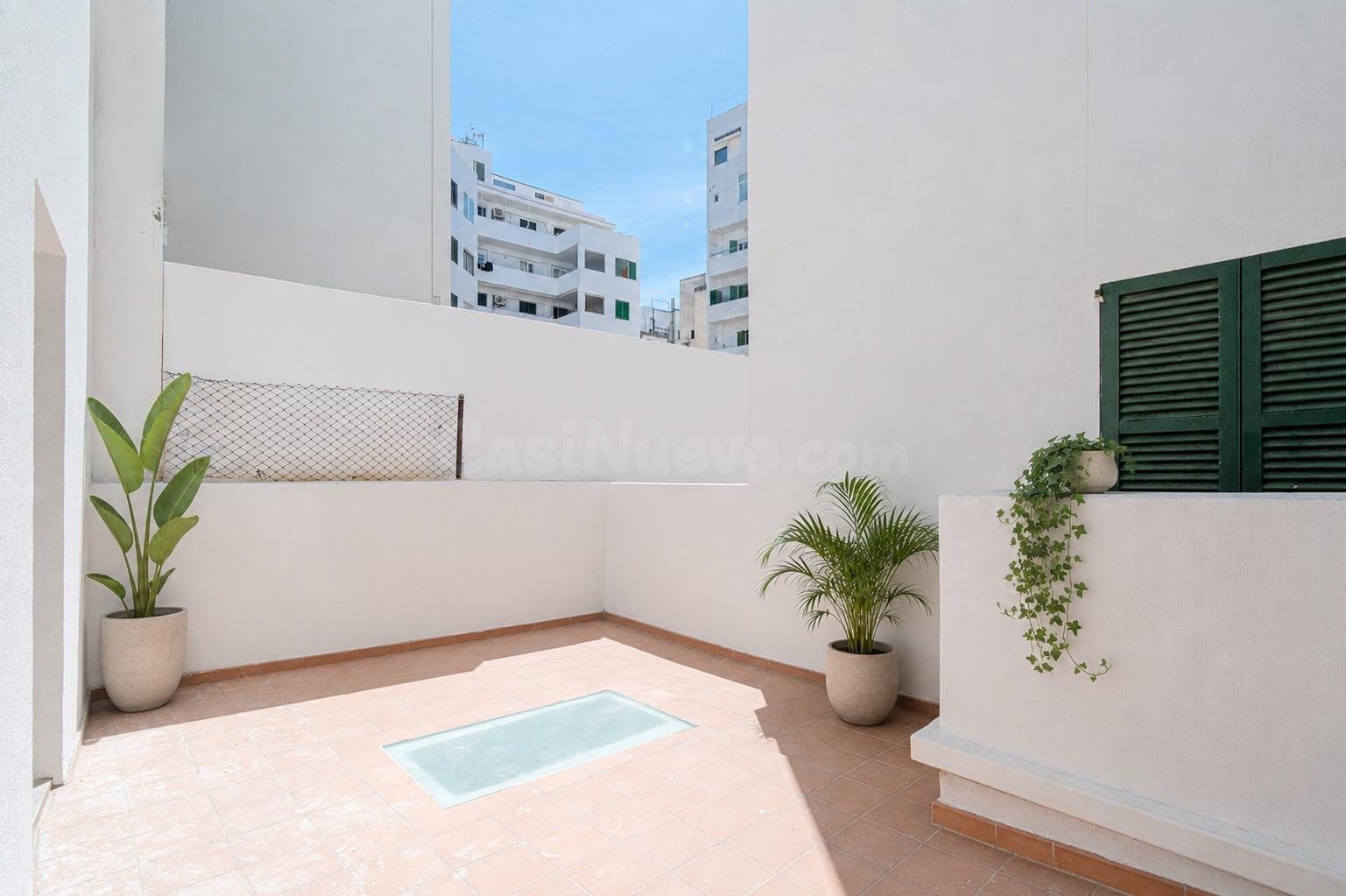 Magnífico primer piso reformado con terraza