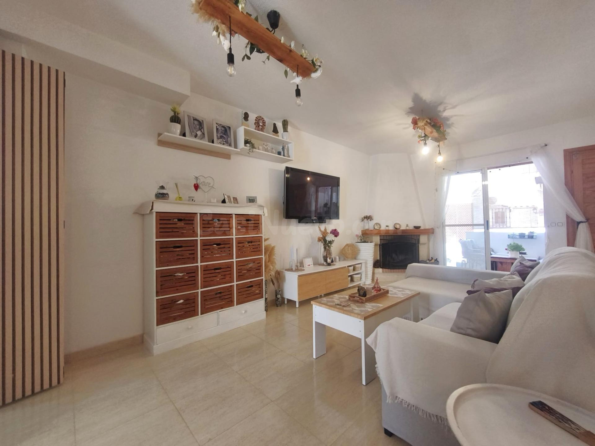 Vivienda amplia en perfecto estado en la zona alta de Gran Alacant, con piscina, parking y todos los servicios a pie