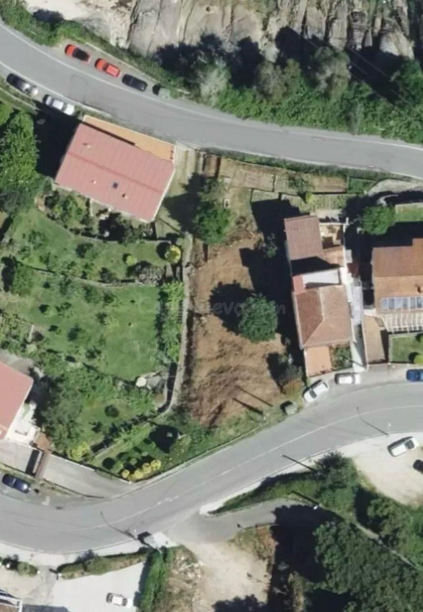 Parcela con conexión directa al arenal de Beluso - Bueu  (Po