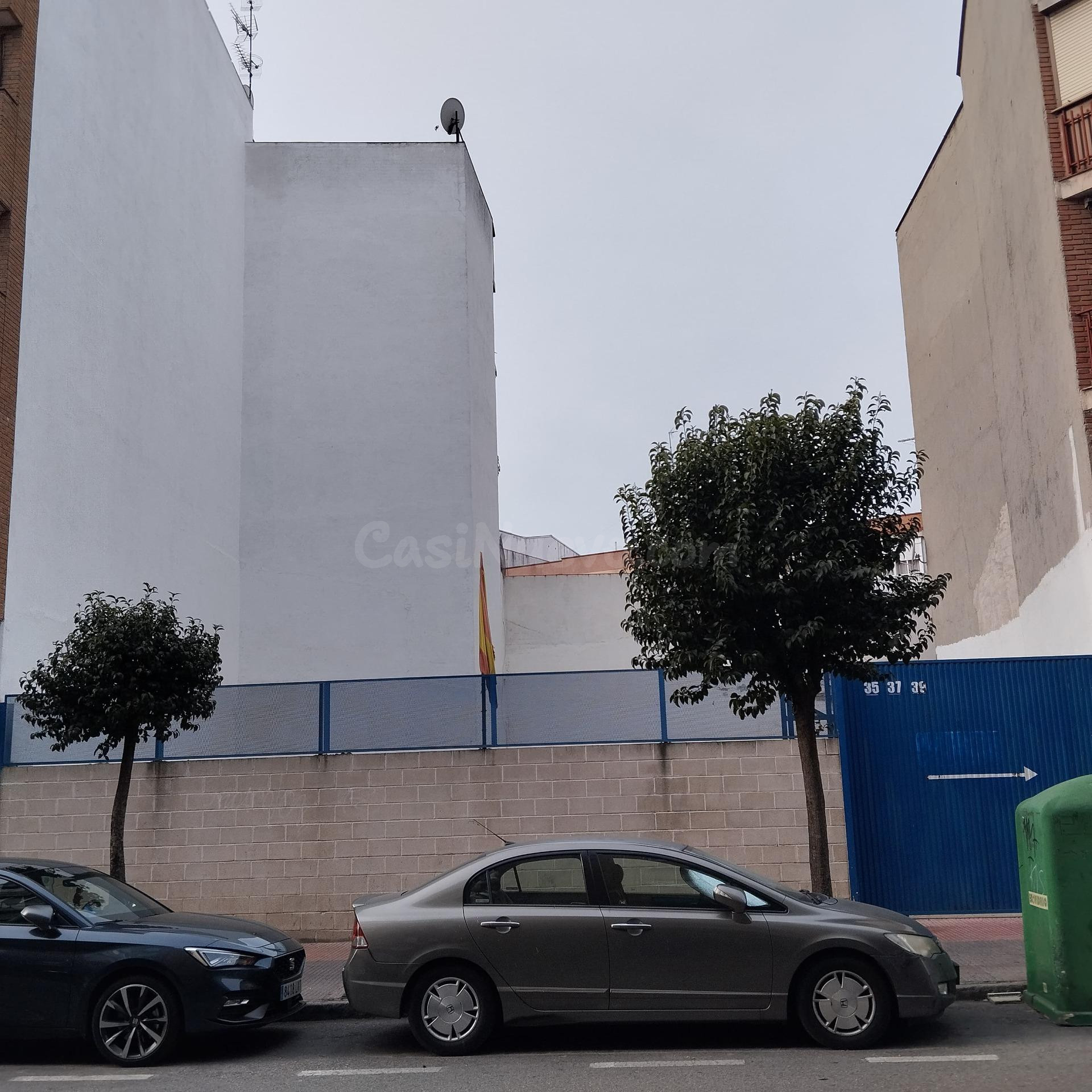 Solar urbano residencial de 240 m2 | 980 m2 edificables | Ce - foto 4