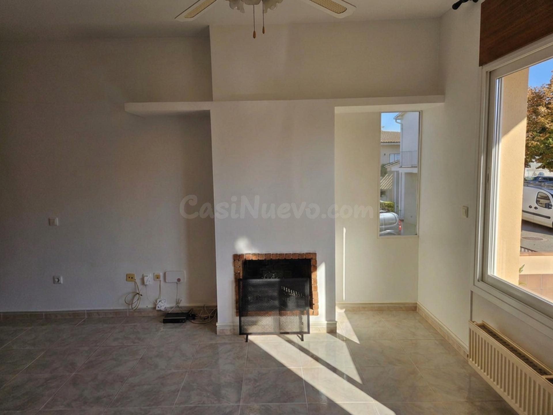 AMPLIA Y FUNCIONAL CASA DE 212 M2 CON GRAN GARAJE Y PATIO EN - foto 4