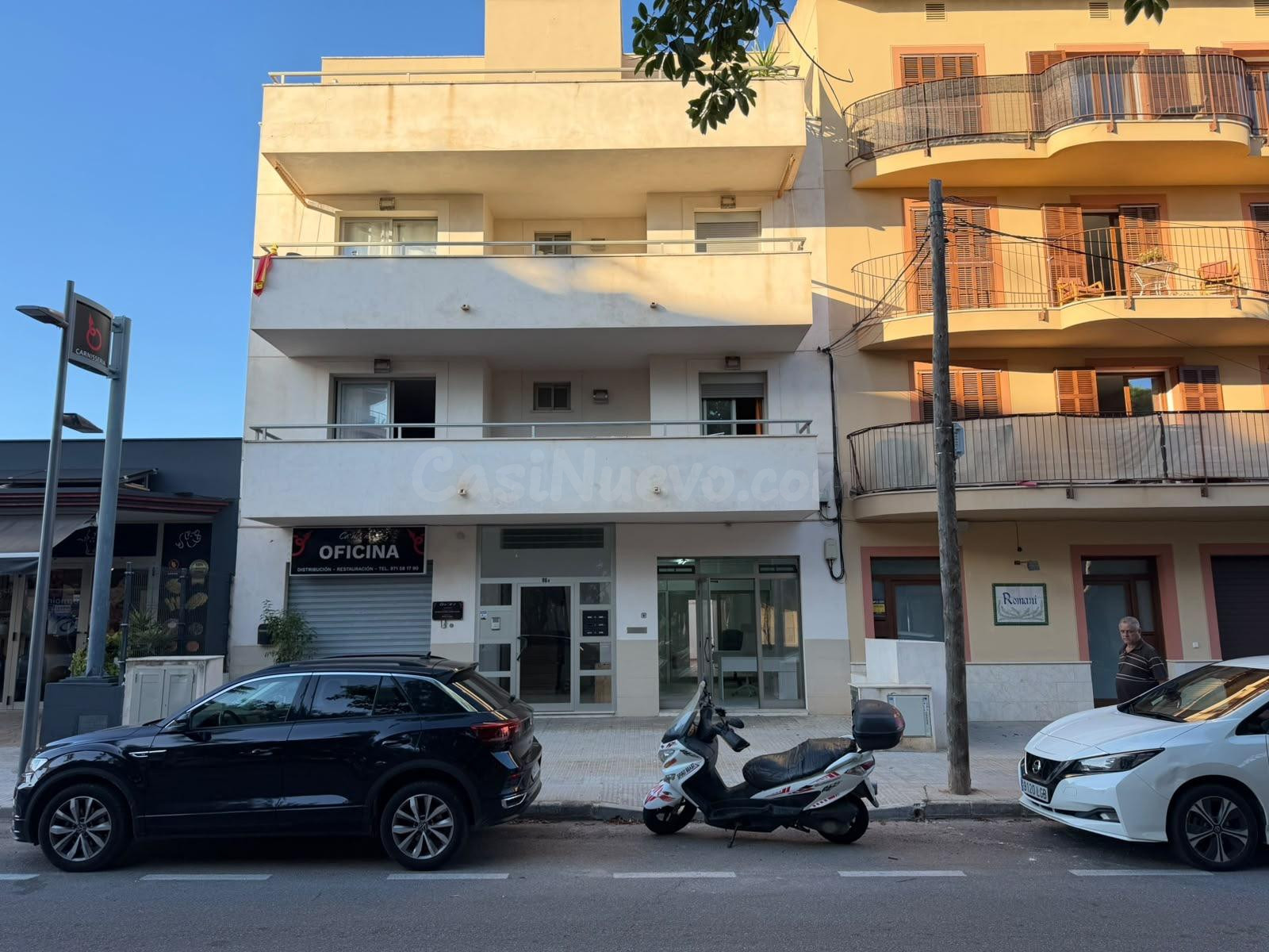 LOCAL COMERCIAL EN ALQUILER EN AVENIDA PINS, FRENTE AL JARDÍ - foto 2