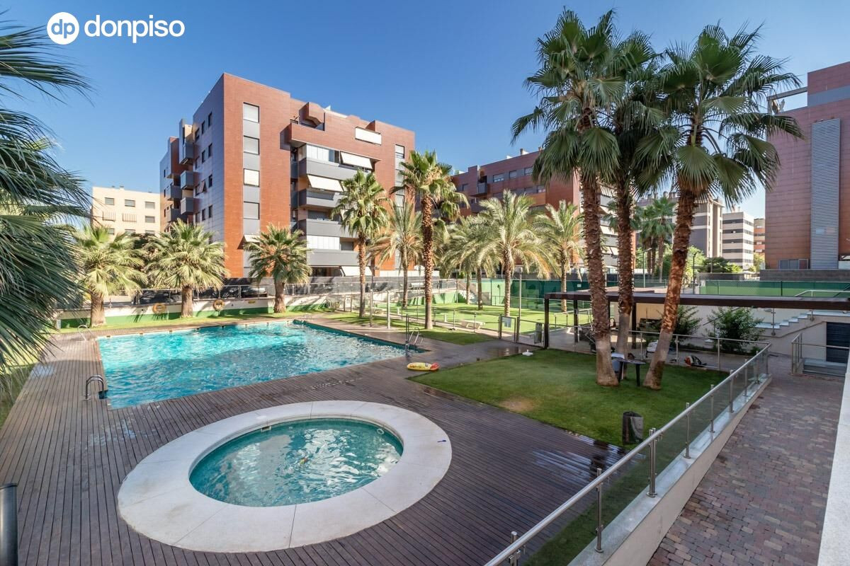 Exclusiva vivienda en Residencial Parque Lagos