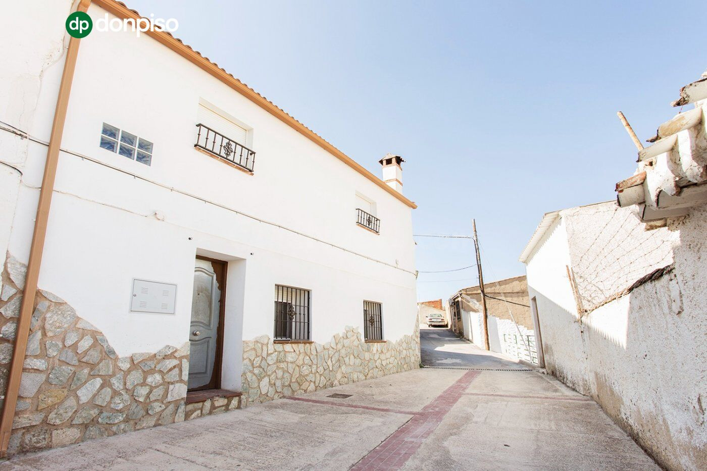 Aléjate del ruido y del estrés en esta maravillosa casa en plena naturaleza a un precio inmejorable!