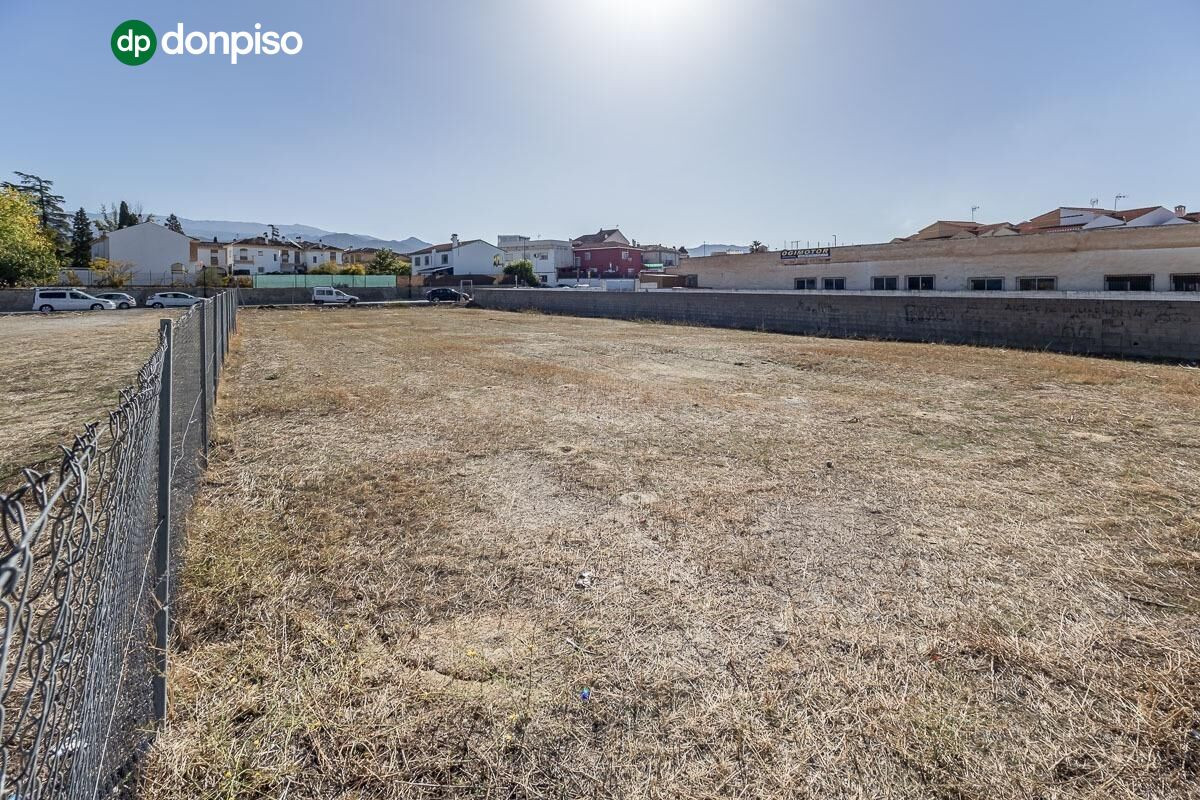 Solar de 1.175 m2 en Ogijares