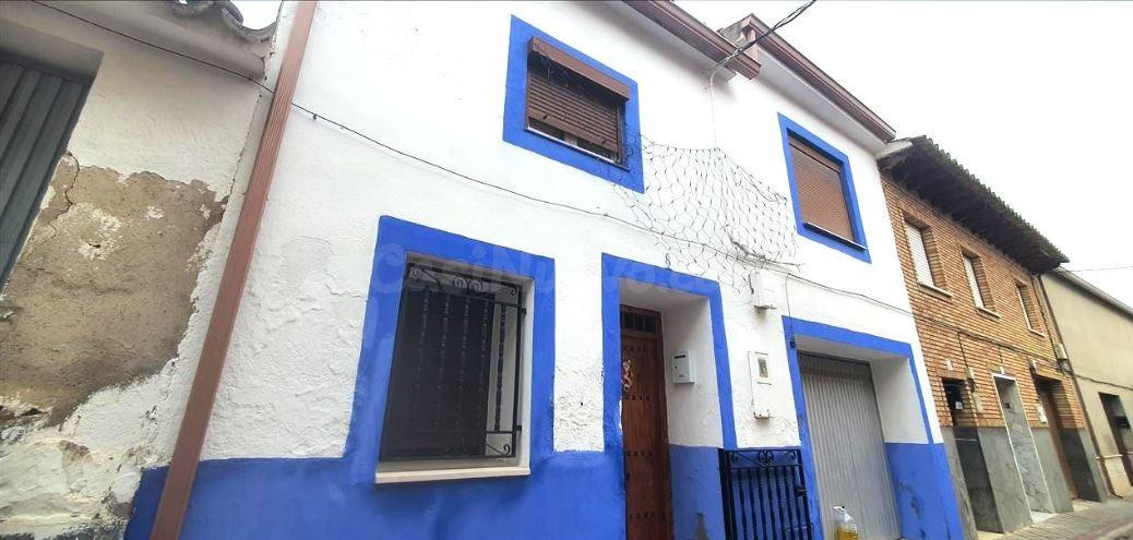 SE VENDE casa adosada OKUPA en C Sevilla 8 de Quintanar de l - foto 3