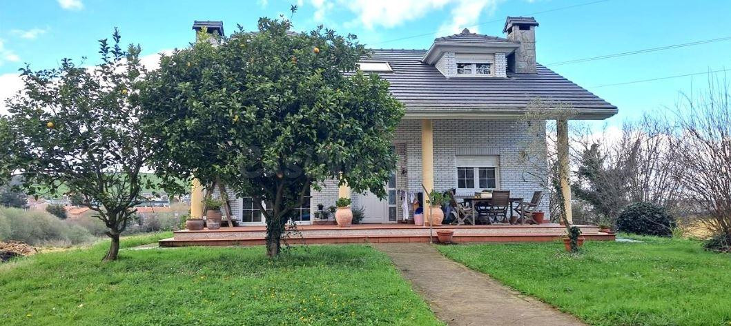 SE VENDE casa adosada OKUPA en C Astillero-Diseminado  de As - foto 2