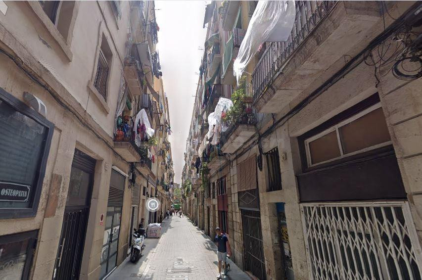 SE VENDE piso OKUPADO en C Calle Tigre 15 de Barcelona