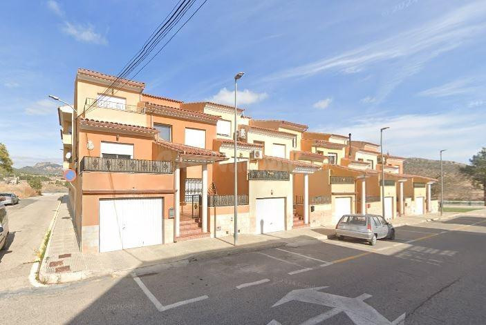 SE VENDE local comercial OKUPA en C CL GOYA,39 Esc:1 Pl:0 Pt - foto 3