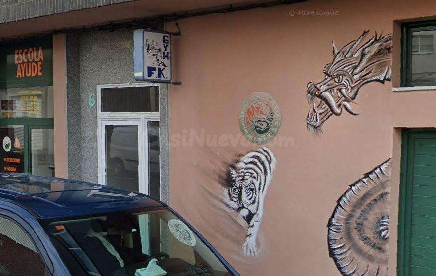 SE VENDE local comercial OKUPA en C CL VICENTE RISCO,6 Melid - foto 3