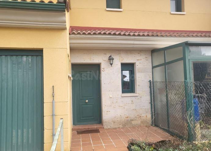 SE VENDE casa  OKUPA en C Zarcillo 3 de Cigales - foto 4