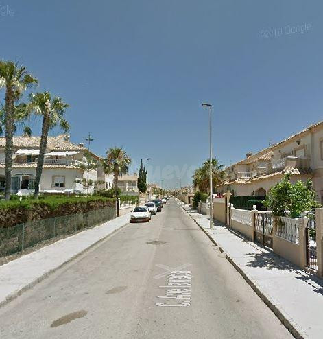 SE VENDE piso OKUPA en C Licenciado Vidriera 17 de Torreviej