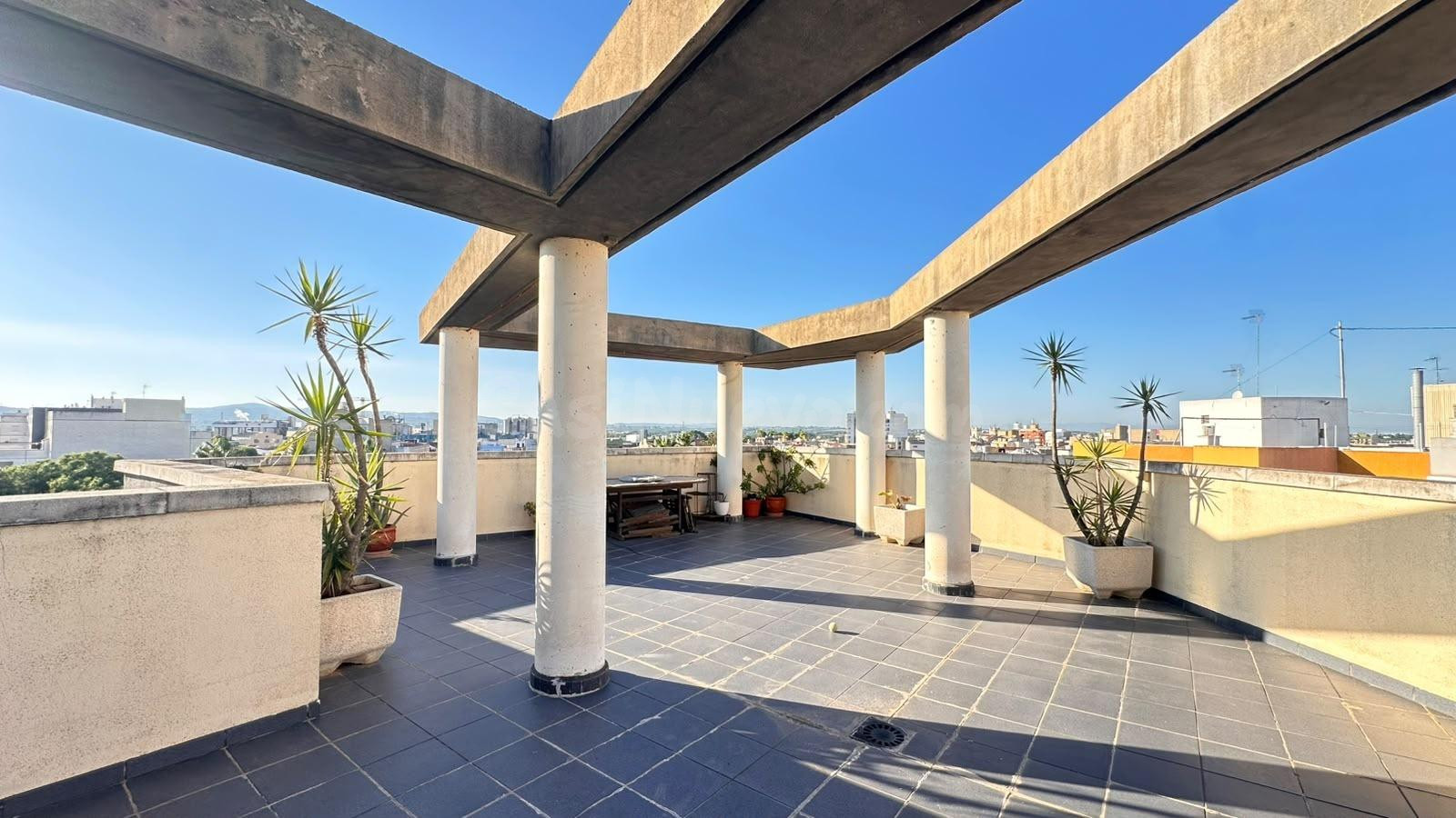 ÁTICO EXCLUSIVO EN VENTA EN BENIFAIÓ – 337 m2 Y TERRAZA DE M - foto 4
