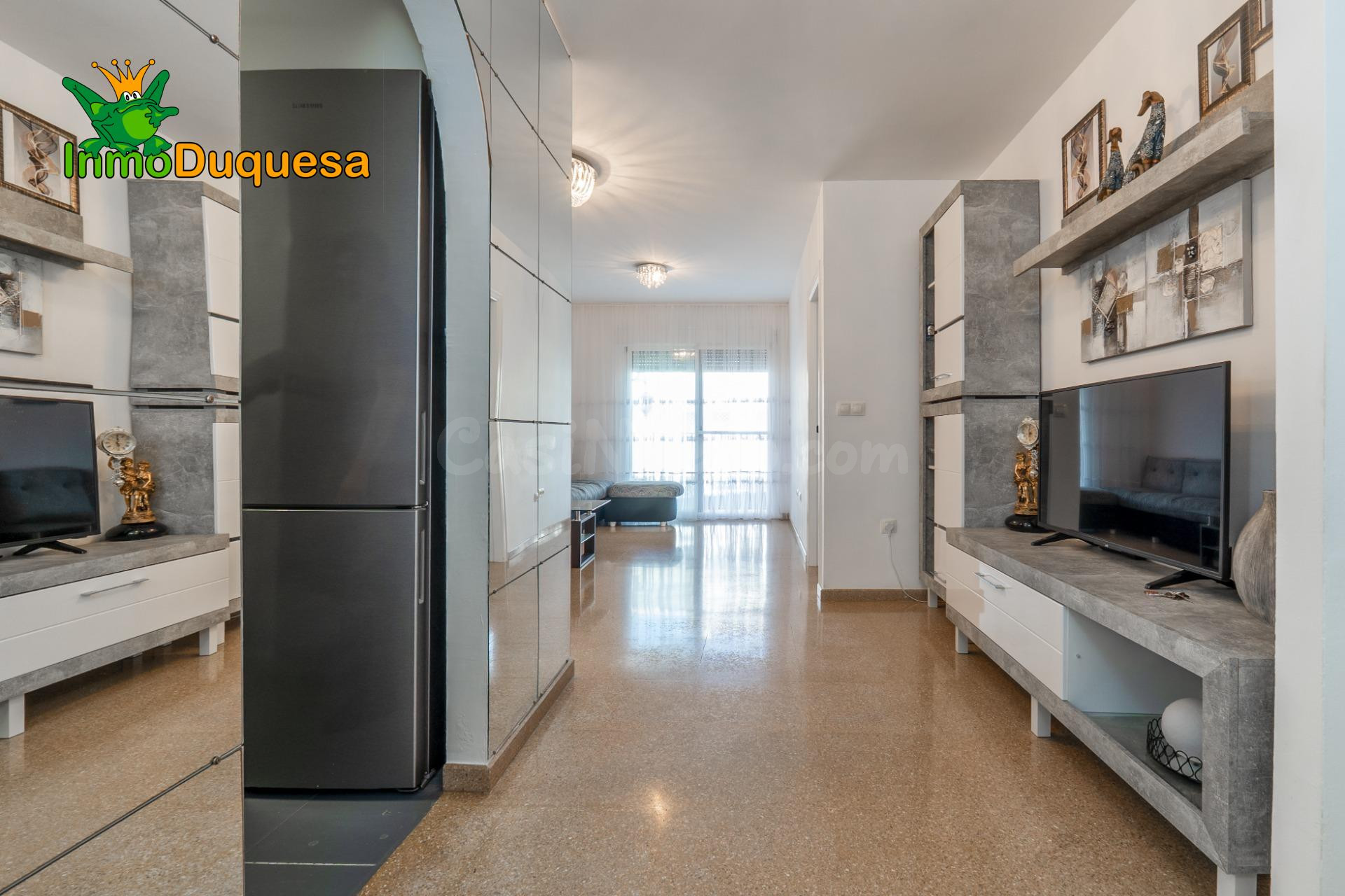 Piso de 2 dorm. con Plaza de aparcamiento en Castell de Ferro.