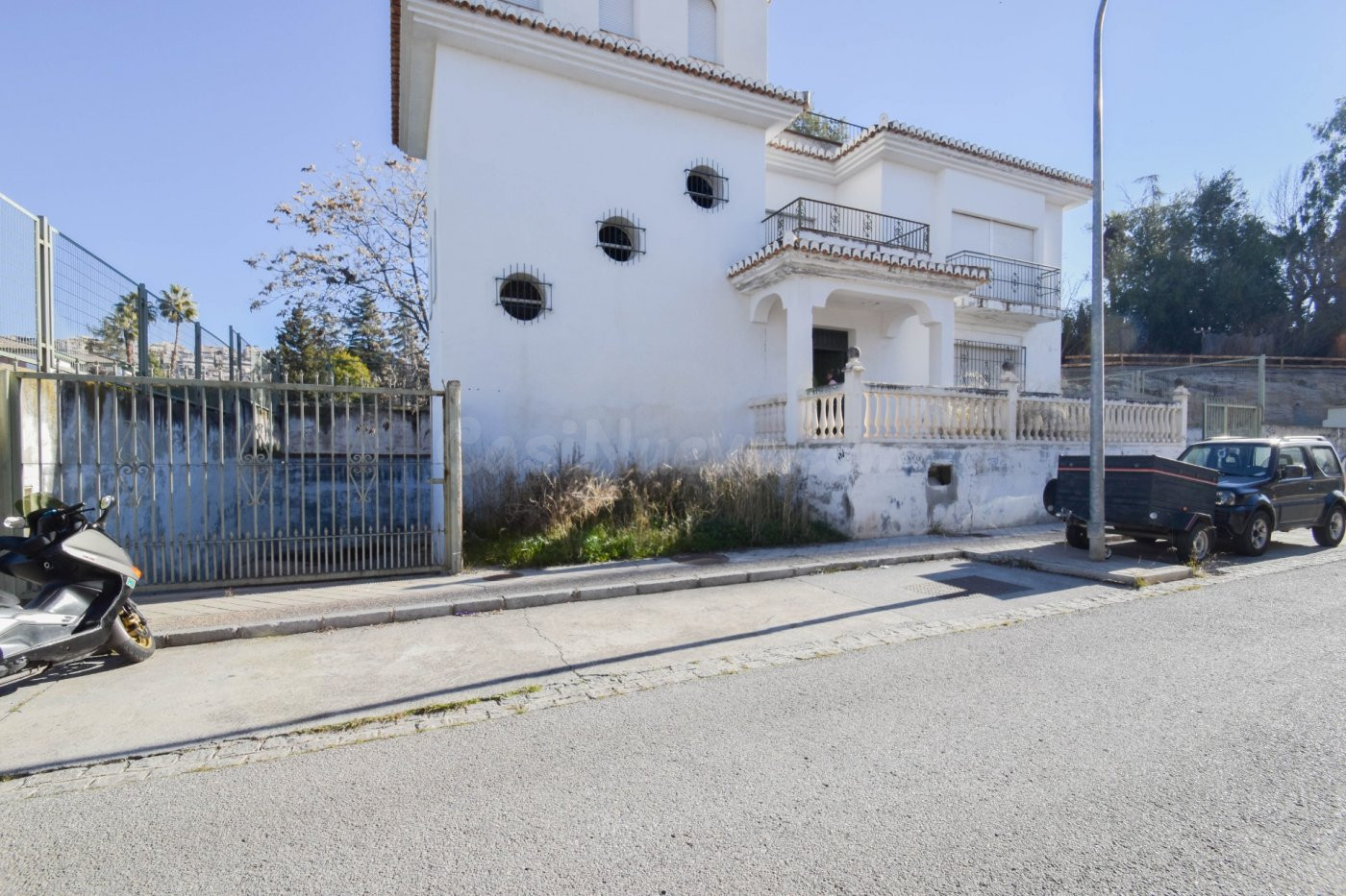 CASA Y PARCELA PARA USOS MULTIPLES. ZONA SERRALLO
