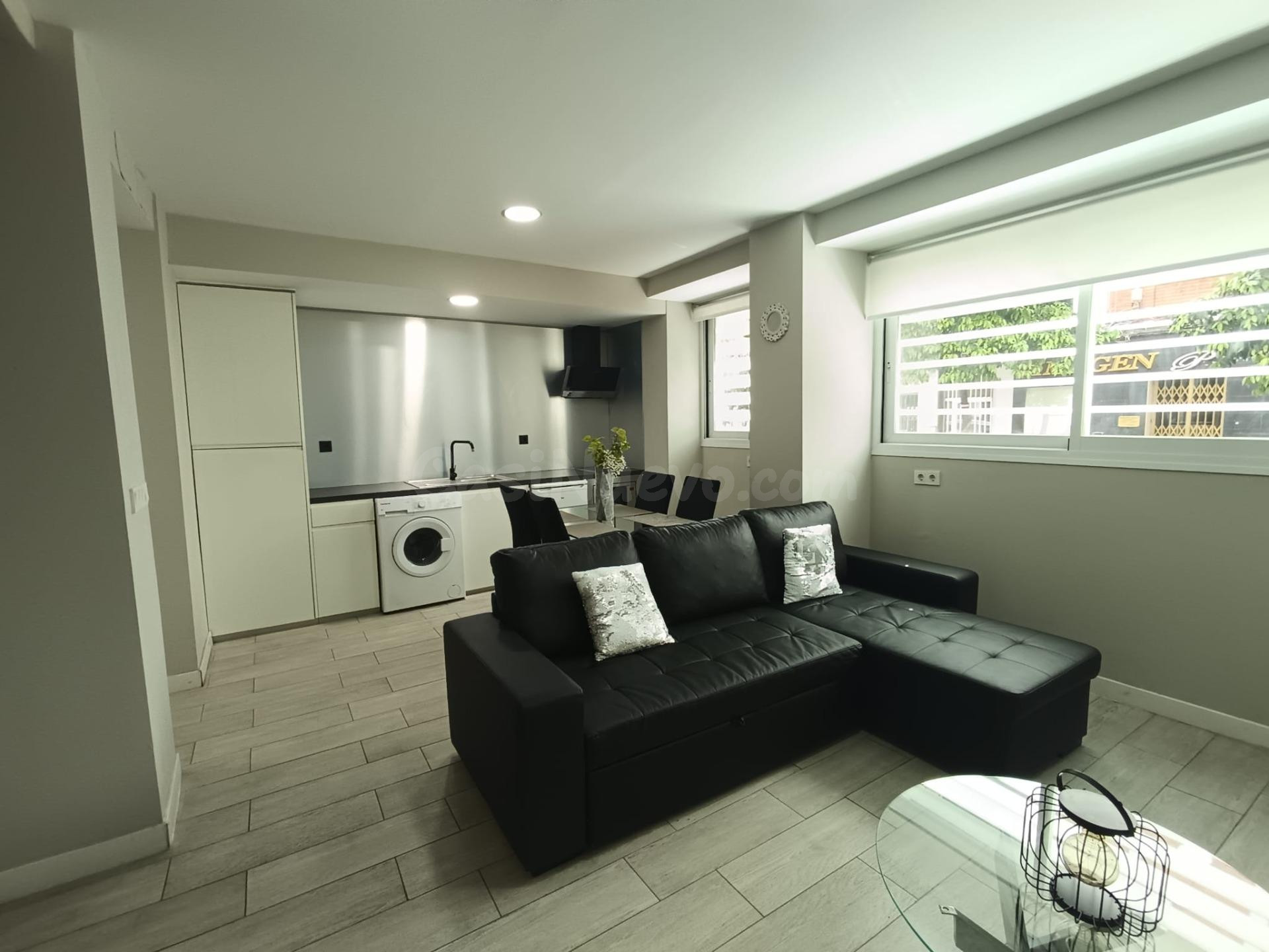 Vivienda + Local /Trasteros