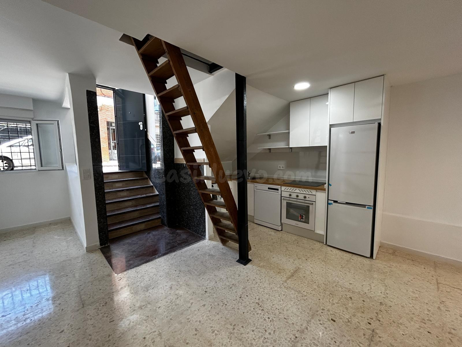 De local a hogar: vivienda única y totalmente reformada