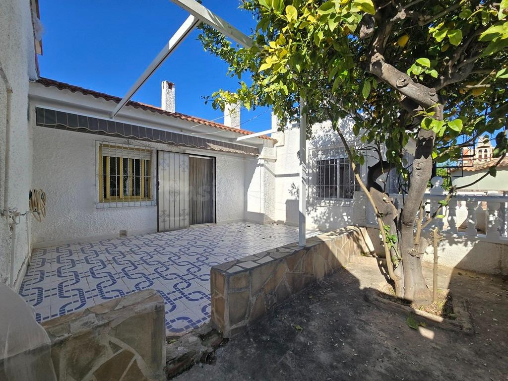 Bungalow en planta baja en zona Torretas