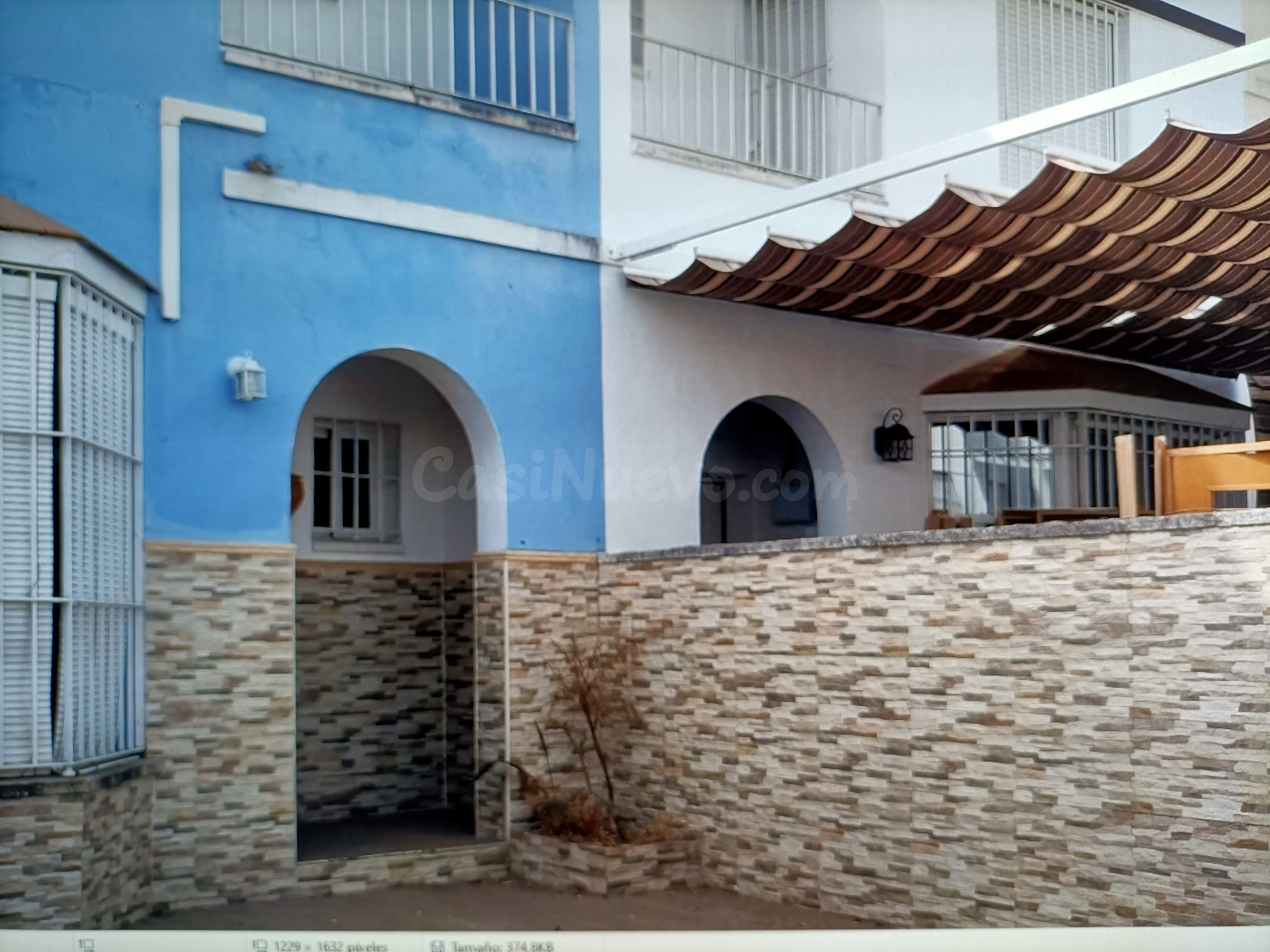 CASA ADOSADA EN GERENA EN AVENIDA DE LAS LUMBRERAS