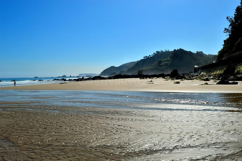 Encanto y paz en Piñera: Tu refugio junto a la playa de Agui