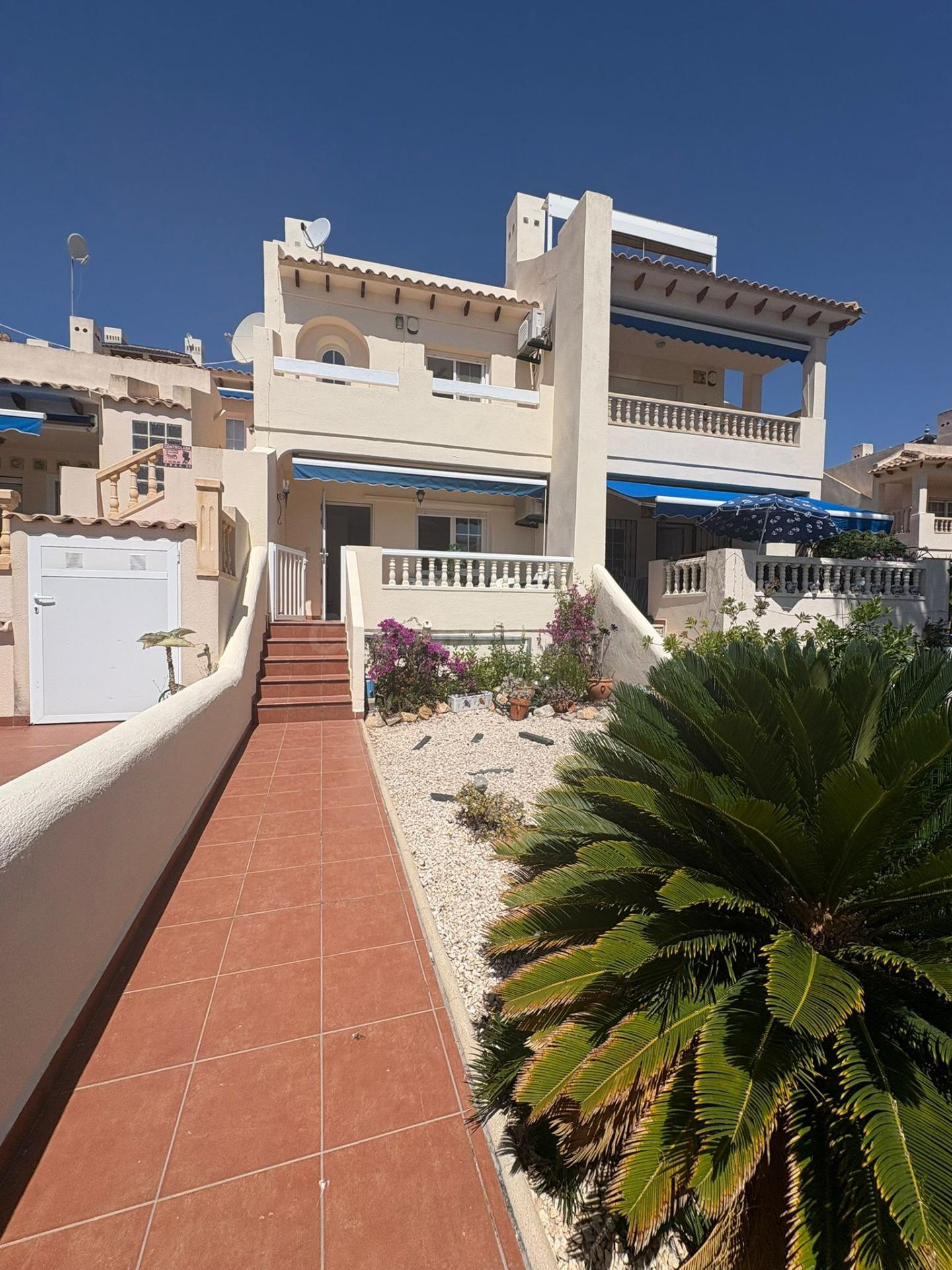 Encantador Dúplex en Las Ramblas, Orihuela Costa - Ideal para Vivir