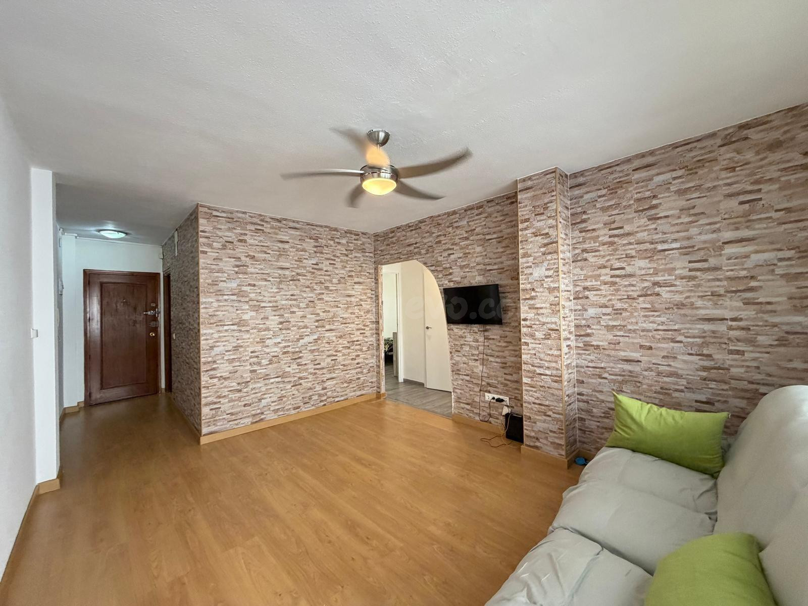 APARTAMENTO A 250 METROS DE PLAYA DEL CURA Y PLAYA LOS LOCOS. 2 DORM. 1 BAÑO. SUPERFICIE CONSTRUIDA DE 79 M2.
